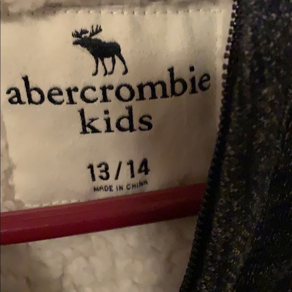 Abercrombie kids zip up jacket size 13/14 - Picture 2 of 3